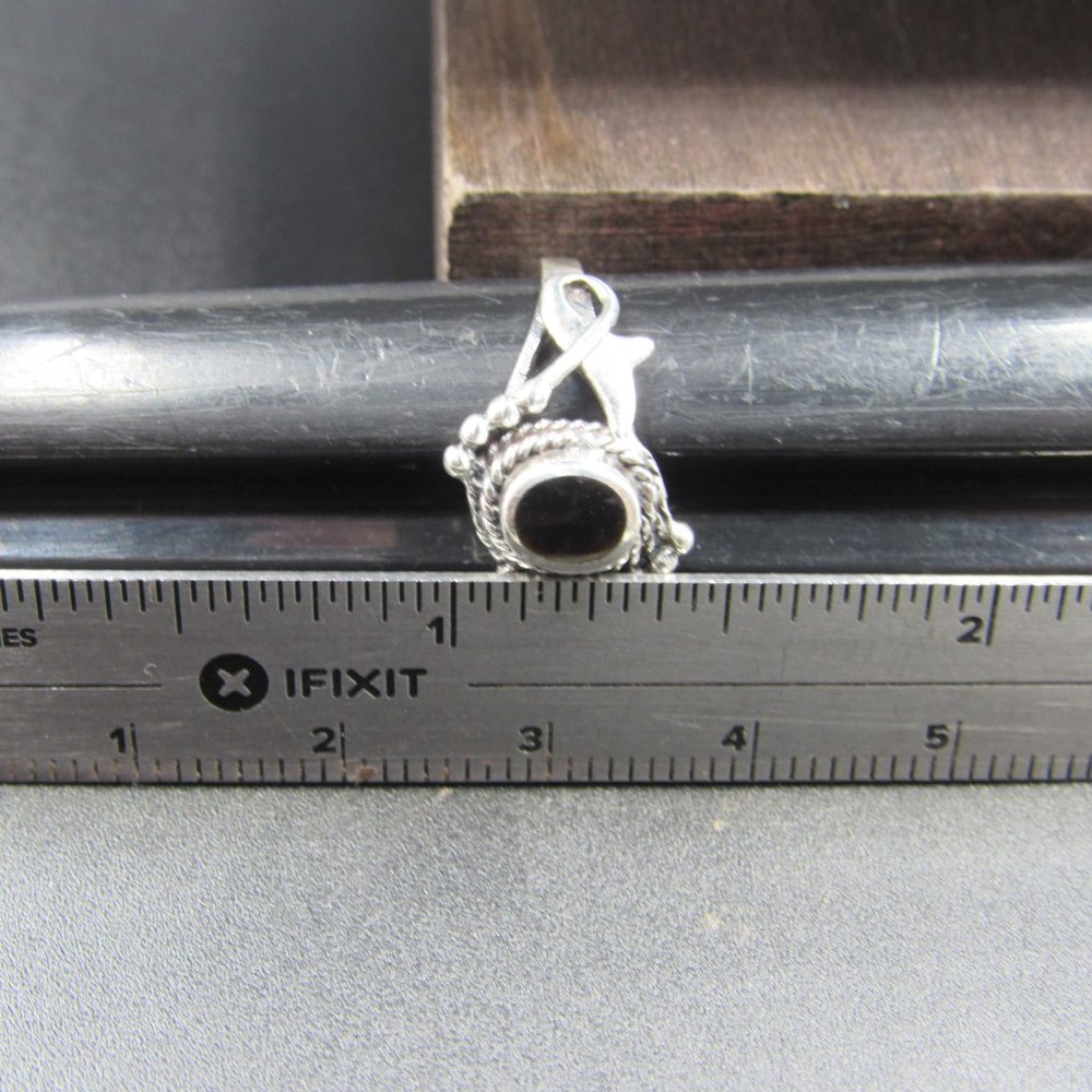 Size 6.75 Sterling Silver Fancy Design Black Inlay Band Ring Vintage - Picture 6 of 7